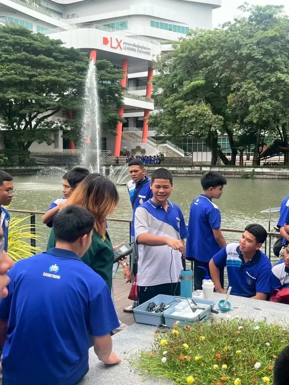 Dream for green (เส้นทางฝันเพื่อโลก)